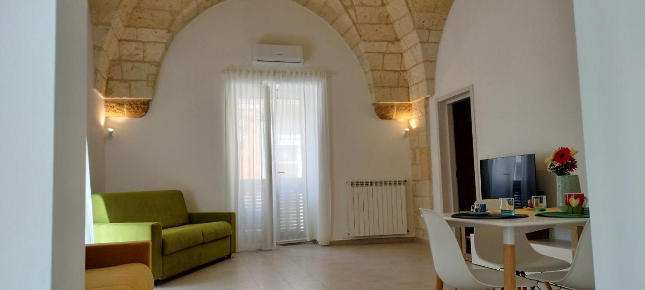 Civico 3 Apartment Brindisi Bagian luar foto