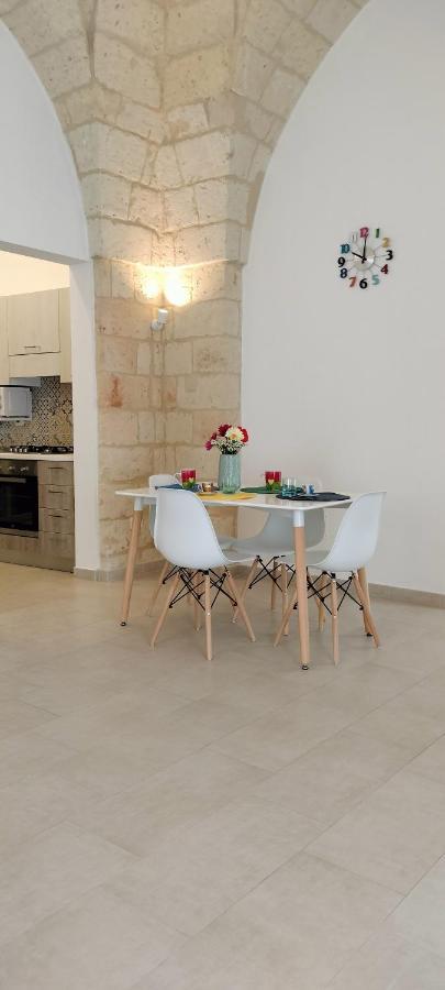 Civico 3 Apartment Brindisi Bagian luar foto